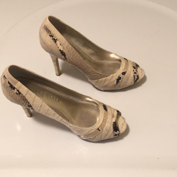 WHBM peep toe shoes - Picture 2 of 3